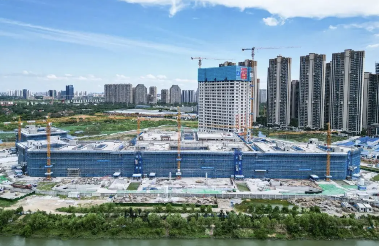 “十四五”成果巡礼·国家区域医疗中心建设｜沪药赣用、沪医入赣……上海“龙华号”驶到江西百姓家门口