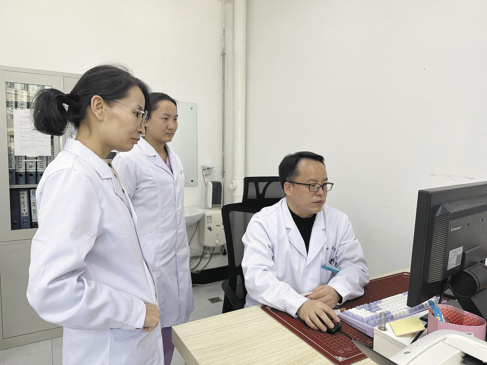 “春节值守不是牺牲,是社会责任”!高原医者的新春守护 “春节值守不是牺牲,是社会责任”!高原医者的新春守护