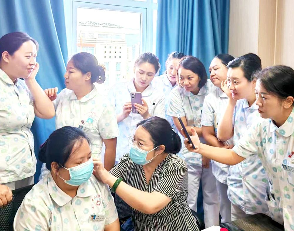 国家中医巡回医疗队:架起“健康彩虹桥” 国家中医巡回医疗队:架起“健康彩虹桥”