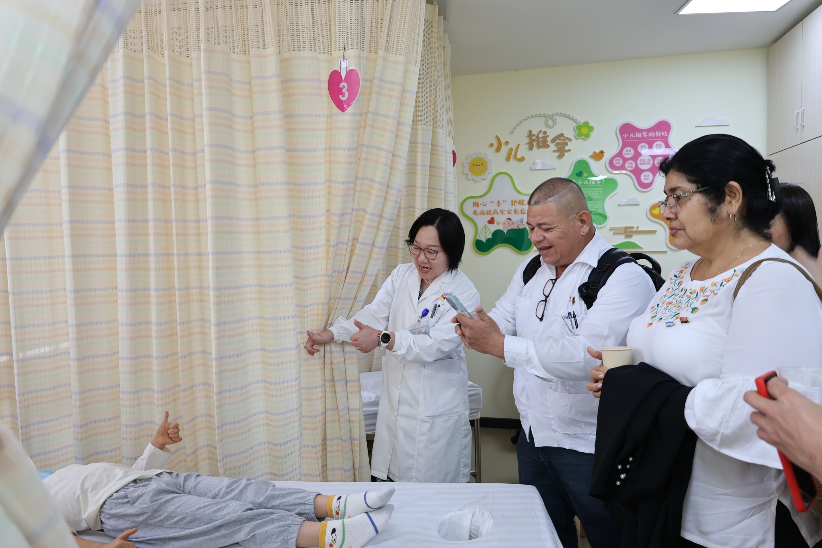 3个优势病种领衔，传统医学与数字技术相结合！上海这一社区医院的中医药服务“圈粉”外国访团