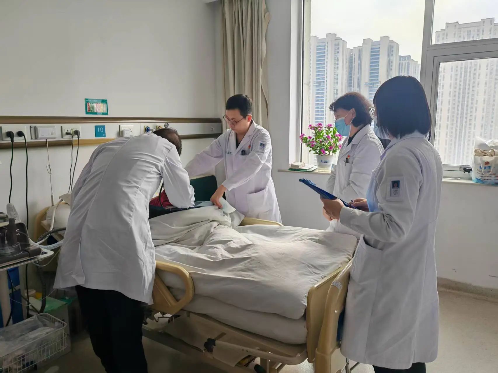 “十四五”成果巡礼·中医药老年健康服务｜这家中医院老年病科为何坚持“西医救急、中医固本”？