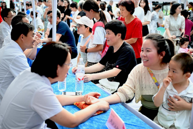 说药名赢香囊！华佗中医药养生文化集市在安徽亳州开市啦～