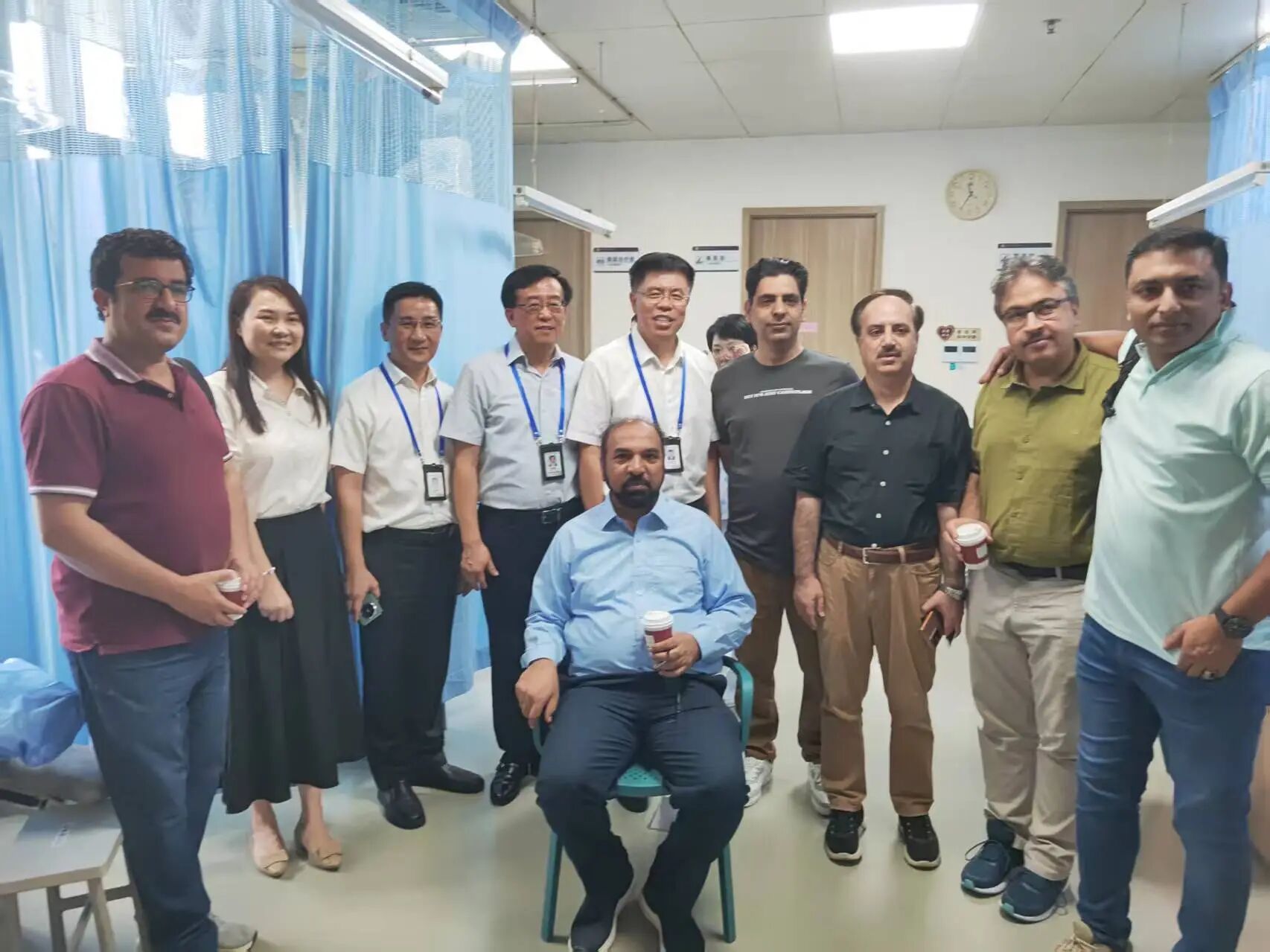 国庆旅游不看风景看 “中医”！巴基斯坦医生团为何专程打卡深圳这家中医院？