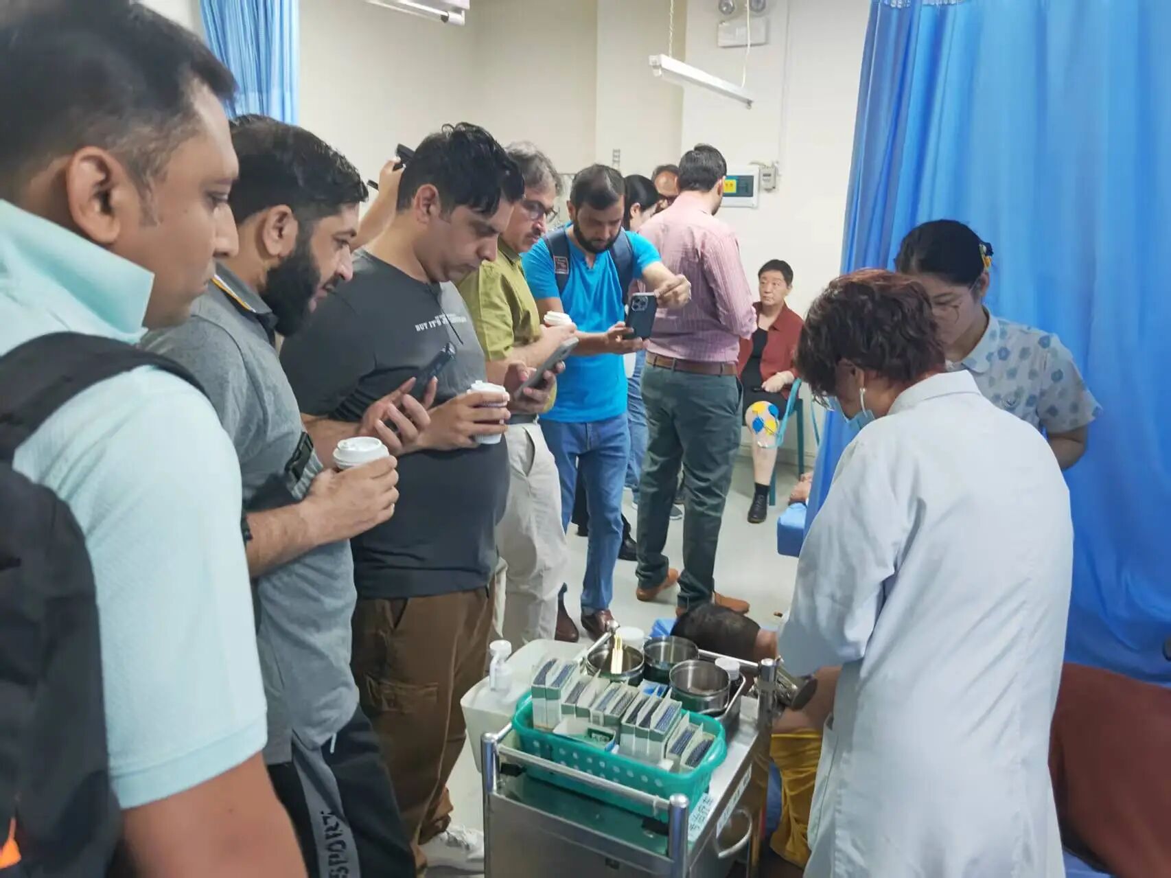 国庆旅游不看风景看 “中医”！巴基斯坦医生团为何专程打卡深圳这家中医院？