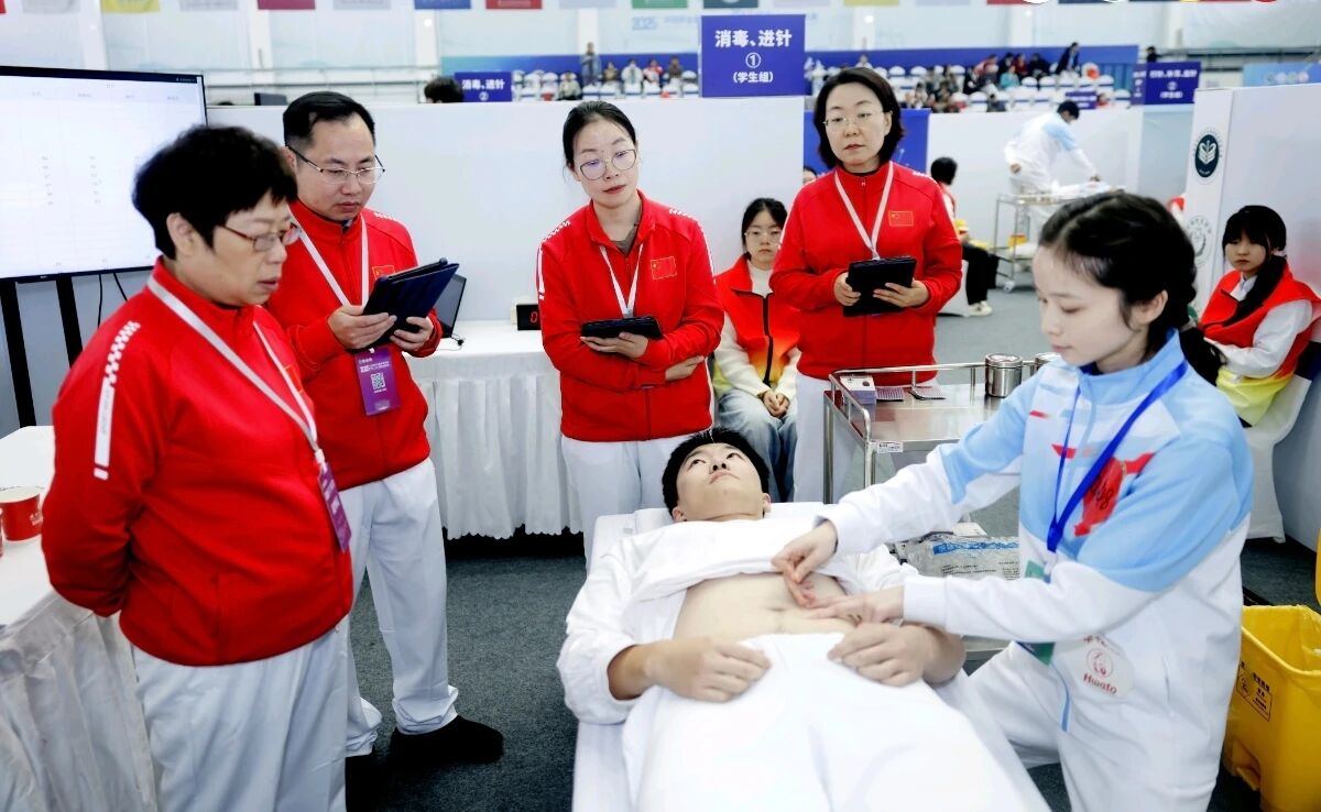 以赛促学,以技会友!2025华佗杯全国高等院校针灸推拿临床技能大赛结果出炉 以赛促学,以技会友!2025华佗杯全国高等院校针灸推拿临床技能大赛结果出炉