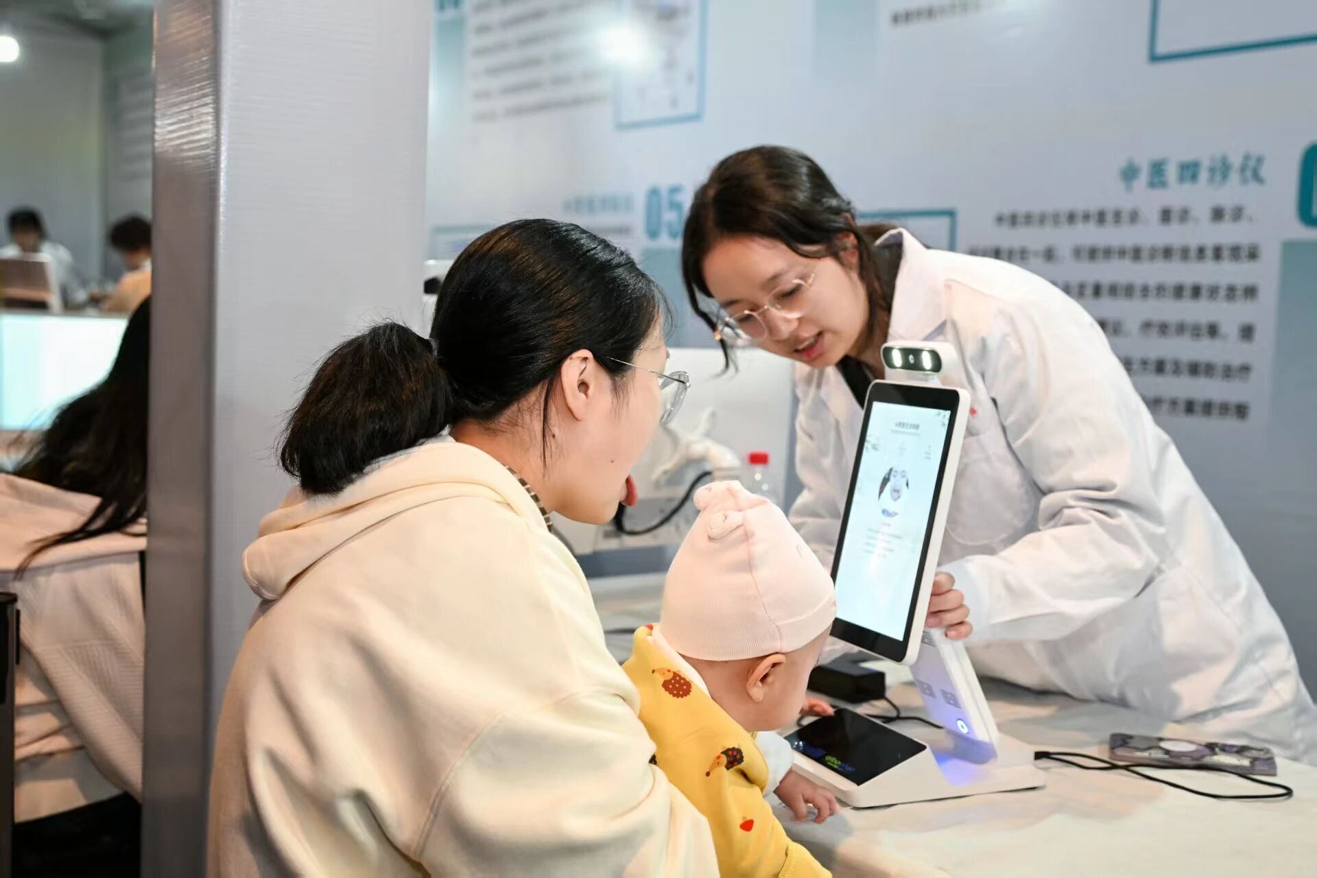 41项民间中医技艺集中亮相这个中医集市!市民直说好~ 41项民间中医技艺集中亮相这个中医集市!市民直说好~