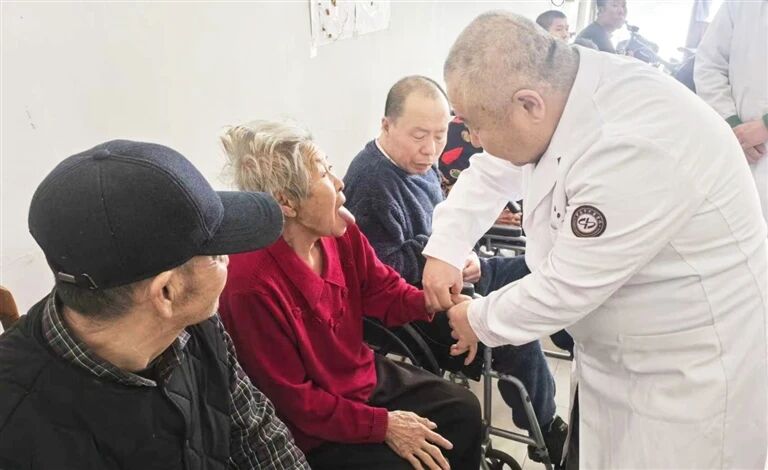 为百姓提供中医药服务！吉林省双辽市双山鸭场卫生院暖意融