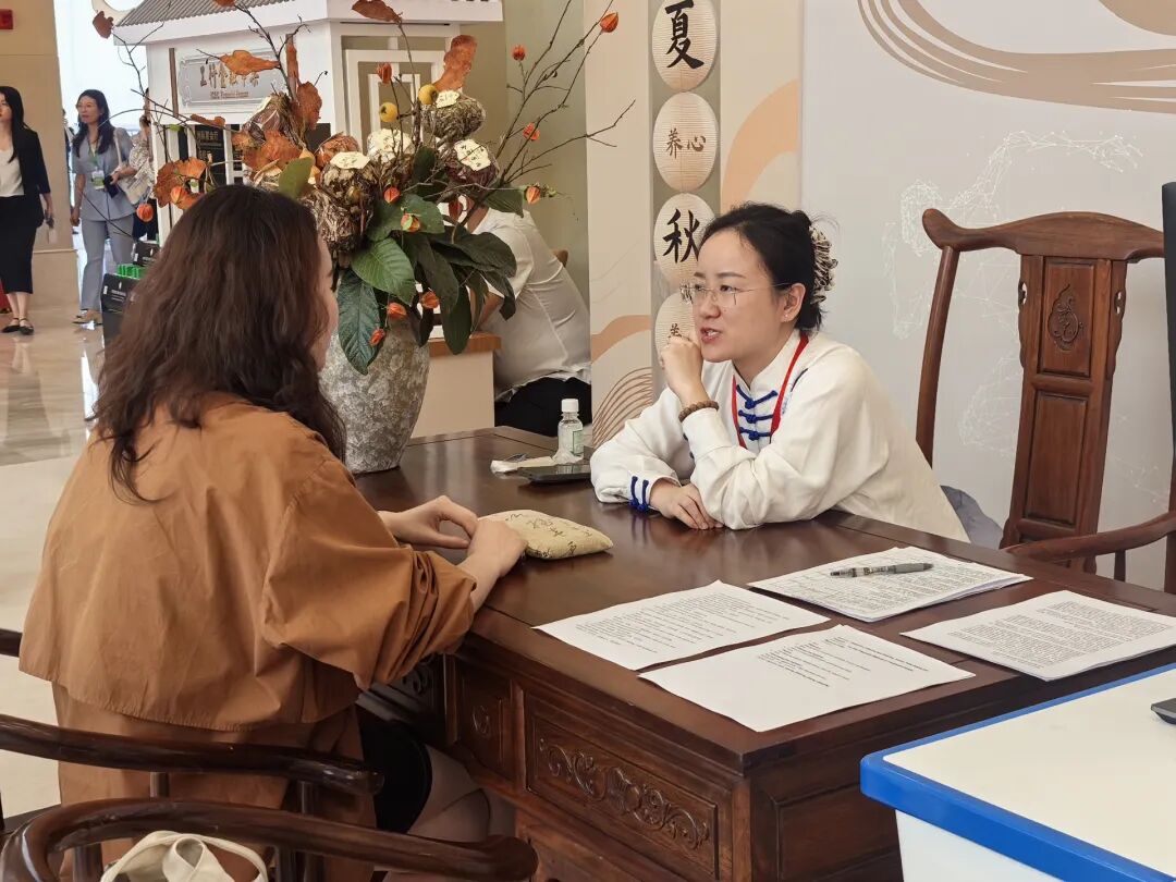 中医药文化体验圈粉各国嘉宾，成都中医药加速“出海”转型