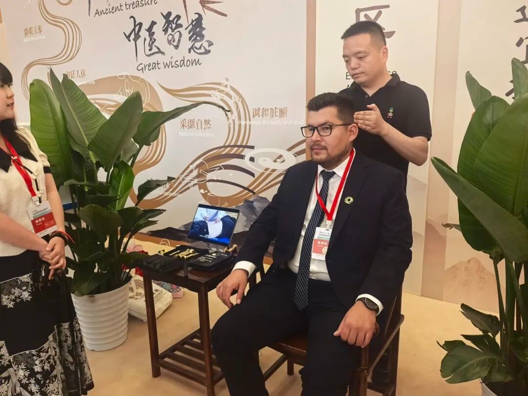 中医药文化体验圈粉各国嘉宾，成都中医药加速“出海”转型