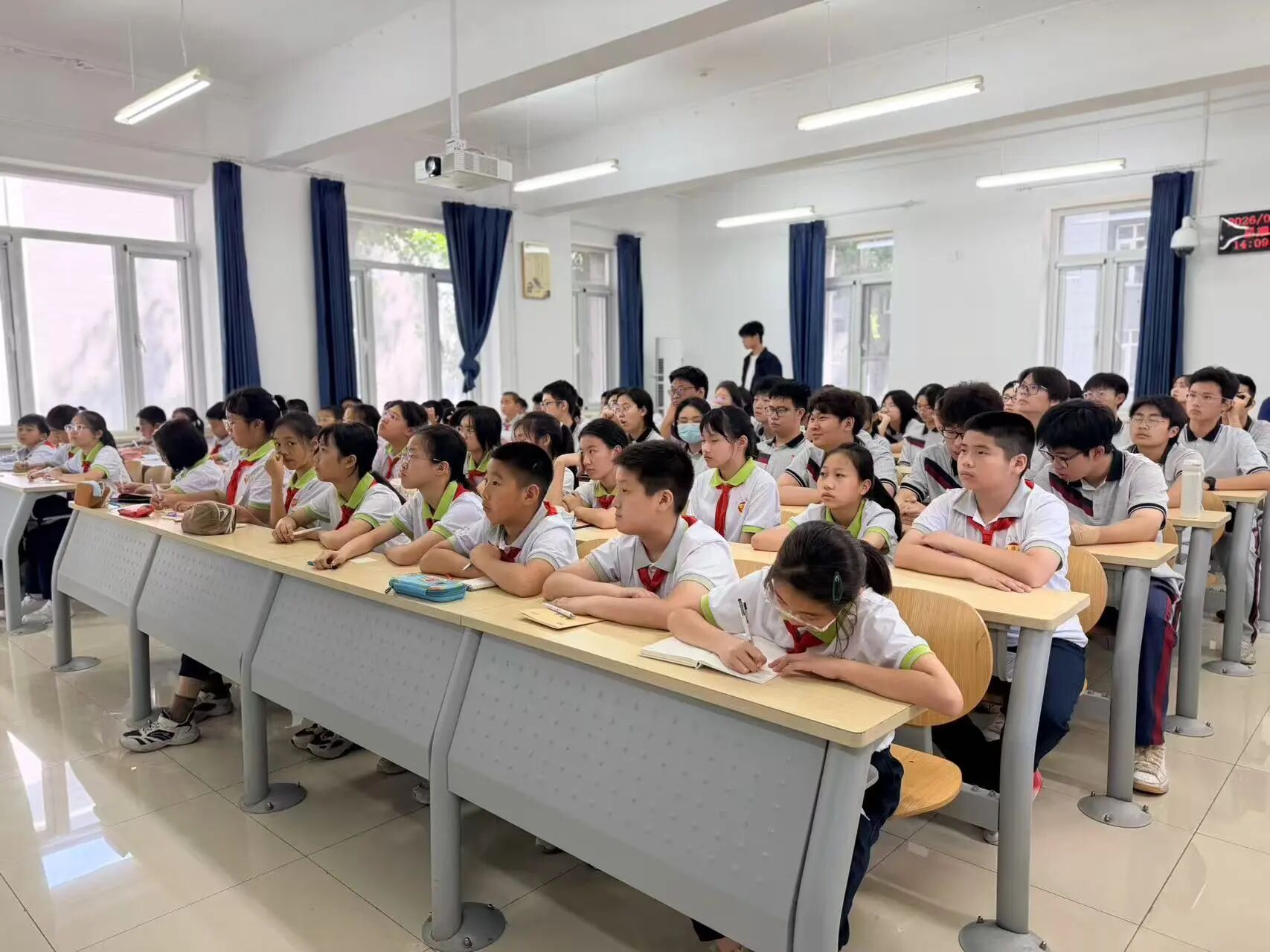 哇！国际博物馆日，北京中医药大学中医药博物馆迎来一群“小客人”