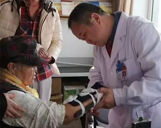 让优质医疗服务温暖千家万户!通辽市织就中蒙医药“人才网” 让优质医疗服务温暖千家万户!通辽市织就中蒙医药“人才网”