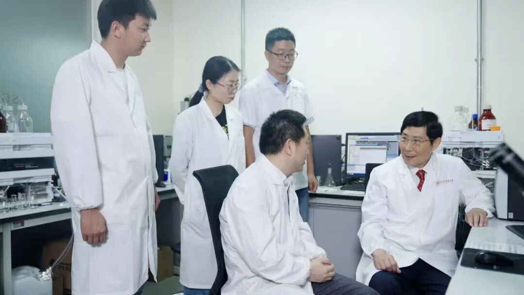 全国优秀共产党员|把“国家需要”作为人生方向!陈凯先:一生只为“中国药” 全国优秀共产党员|把“国家需要”作为人生方向!陈凯先:一生只为“中国药”