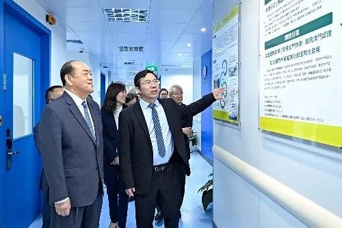 澳门大学澳门中药检测中心揭牌