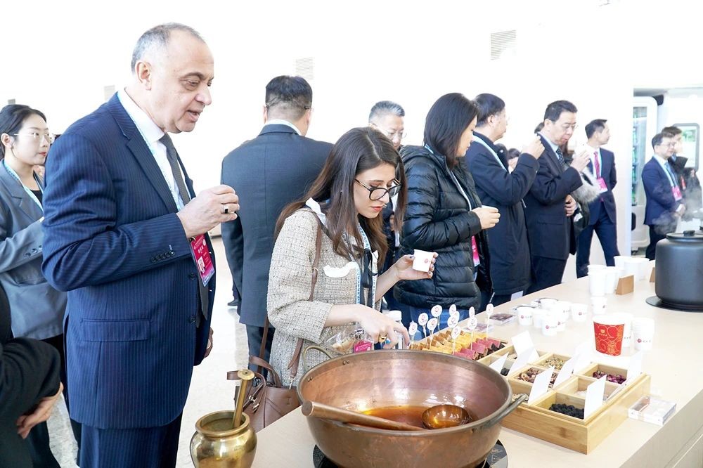 2024世界传统医药大会特写 | 以传统医药之笔 写命运与共之书