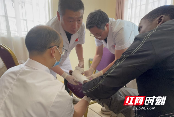 非洲患者见证中医骨科手法正骨的神奇魅力