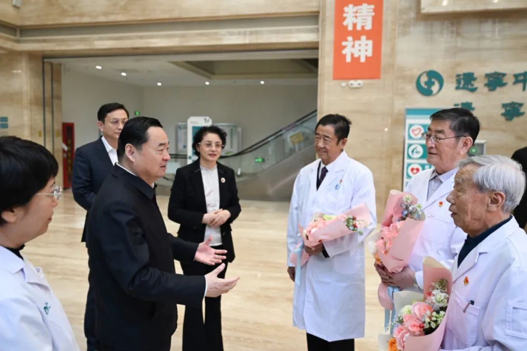 辽宁省委书记郝鹏调研中医药工作：坚持传承创新 推动融合发展 加快建设中医药强省